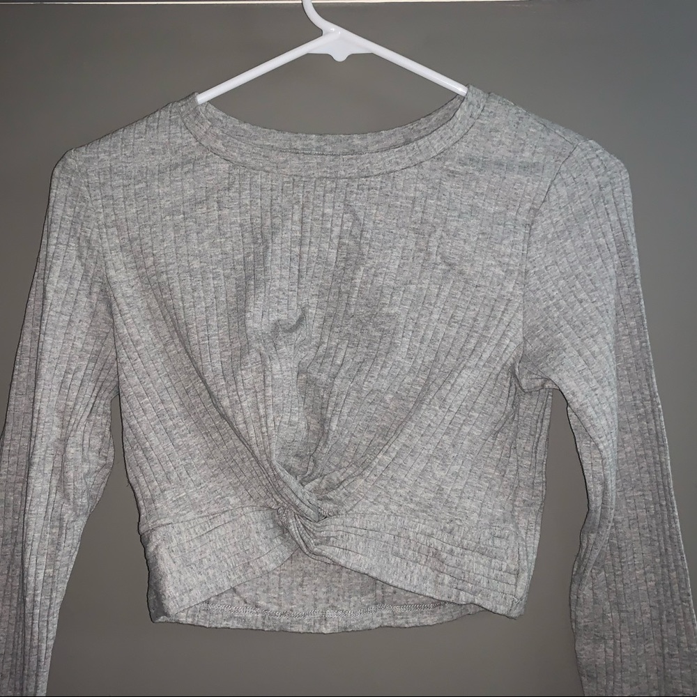 Long sleeve crop